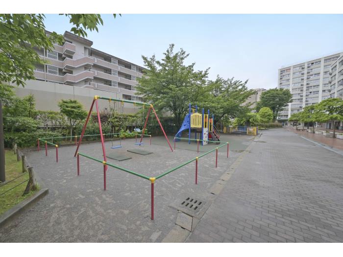 apartment 足立区日ノ出町27

住棟配置図