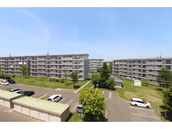 北海道北広島市にあるUR賃貸住宅 北広島若葉町の外観写真 1/5