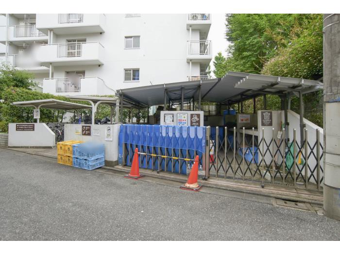 apartment 新宿区北新宿3-27-3

住棟配置図