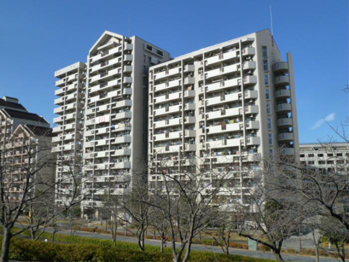 apartment 江戸川区小松川1-5

住棟配置図