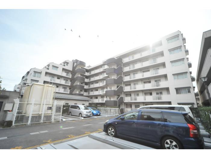 apartment 大田区西糀谷3-23-8

住棟配置図
