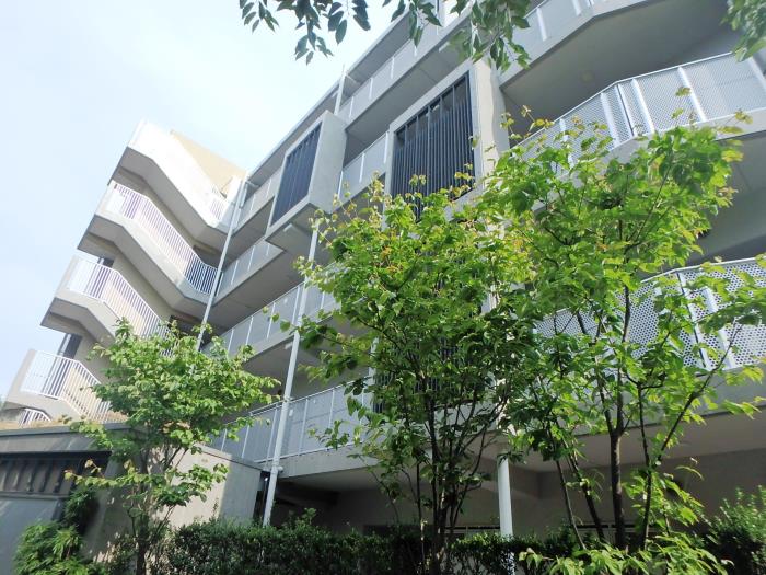 apartment 台東区根岸3-12-23

住棟配置図