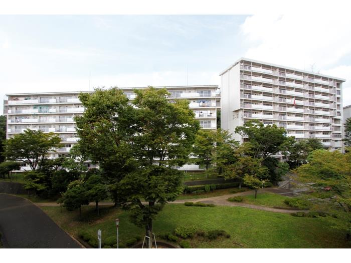 apartment 厚木市鳶尾2ほか

住棟配置図