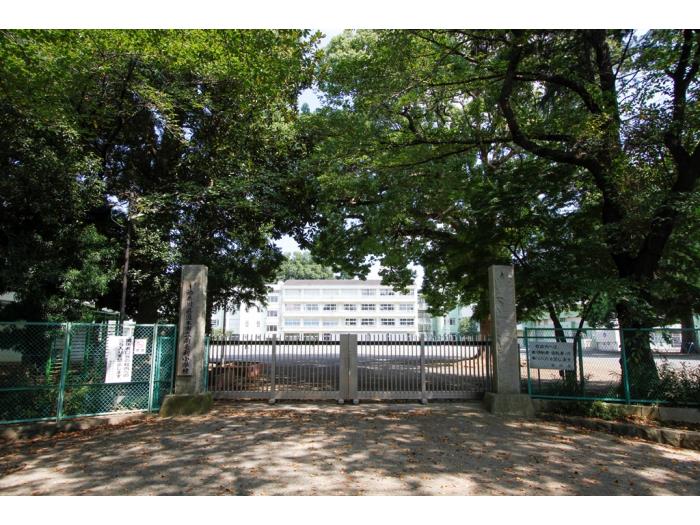 apartment 厚木市長谷381-1

住棟配置図