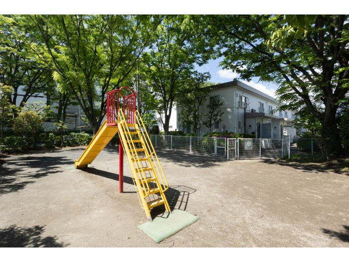 apartment 厚木市長谷381-1

住棟配置図