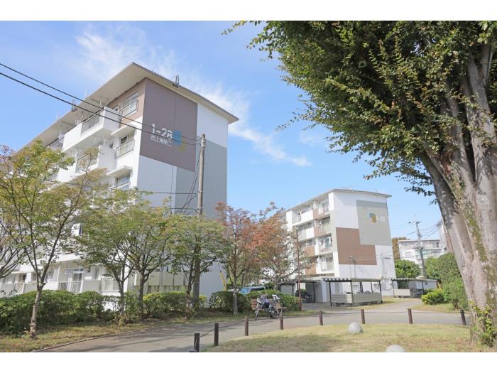 apartment 上尾市小敷谷77-1

住棟配置図