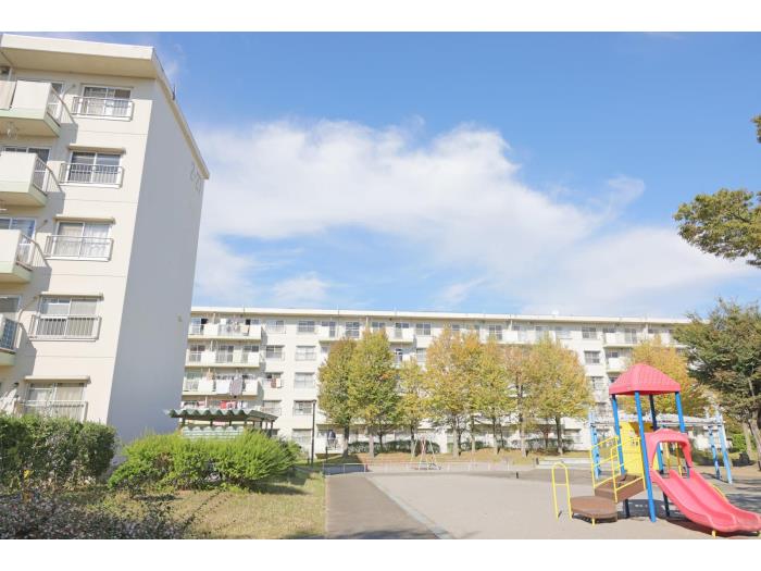 apartment 上尾市小敷谷77-1

住棟配置図