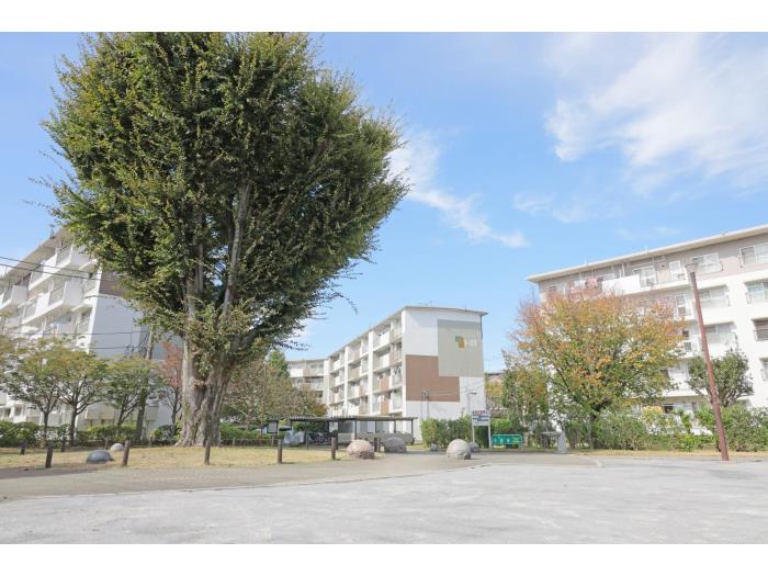 apartment 上尾市小敷谷77-1

住棟配置図
