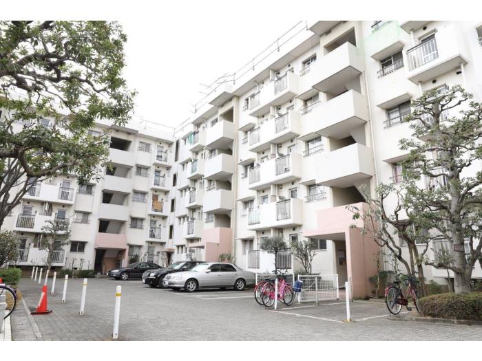 apartment 川口市末広3-6-12

住棟配置図