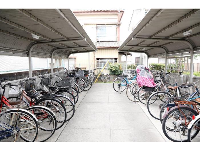 apartment 川口市末広3-6-12

住棟配置図