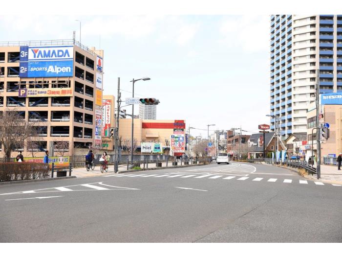 apartment 川口市末広3-6-12

住棟配置図