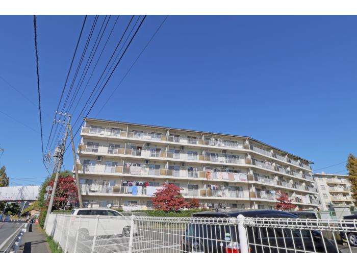 apartment 上尾市小敷谷77-1

住棟配置図