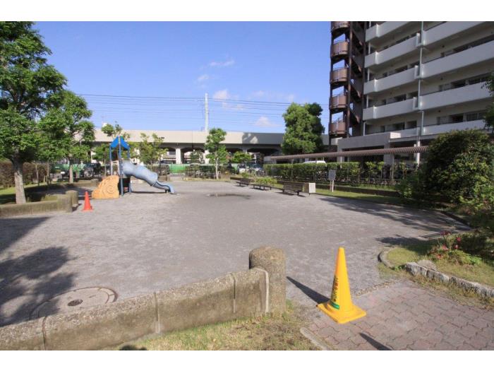 apartment 草加市谷塚町731-1

住棟配置図