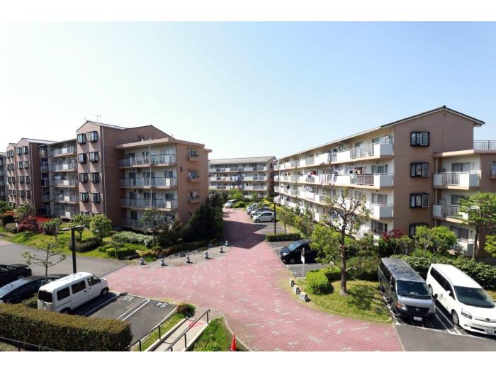 apartment さいたま市緑区東浦和2-73-1

住棟配置図