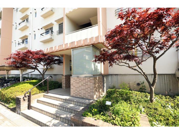 apartment さいたま市緑区東浦和2-73-1

住棟配置図