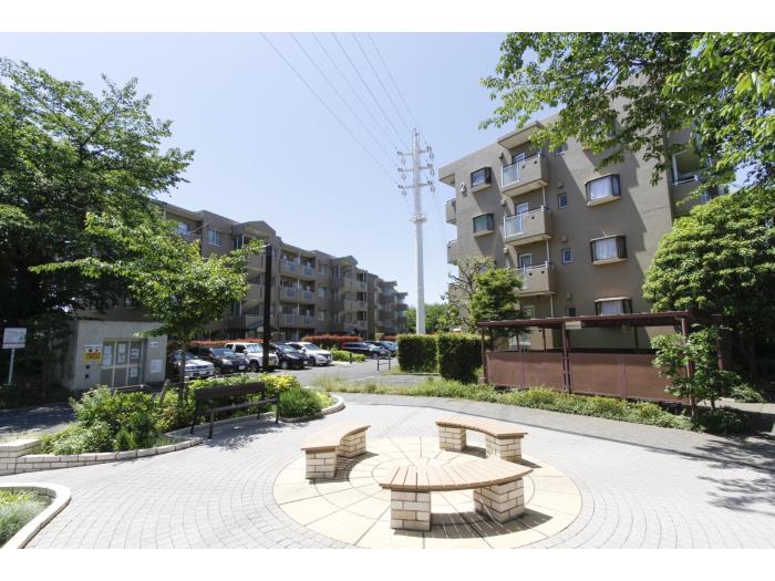 apartment 所沢市緑町2-16

住棟配置図