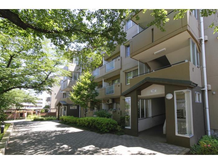 apartment 所沢市緑町2-16

住棟配置図
