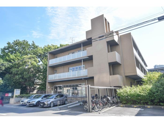 apartment 川口市飯塚2-3-3

住棟配置図