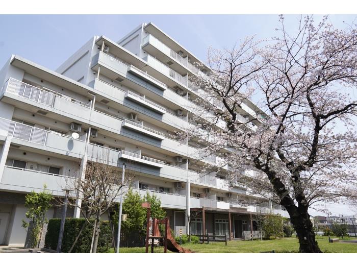 コンフォール西鳩ヶ谷 外観
