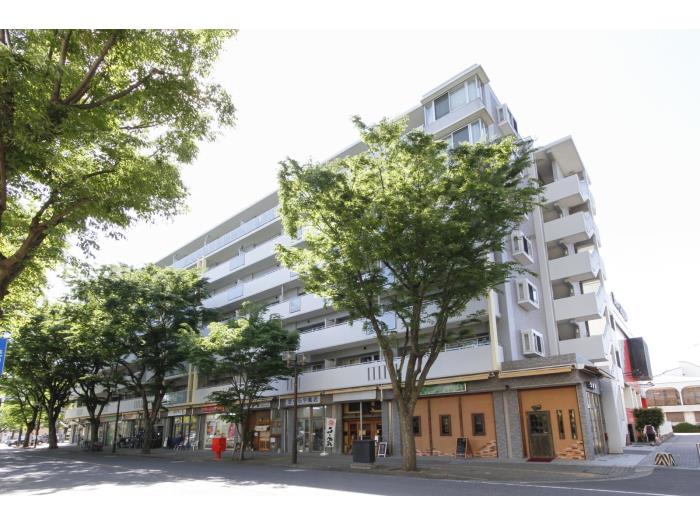 apartment 所沢市緑町1-16-9

住棟配置図