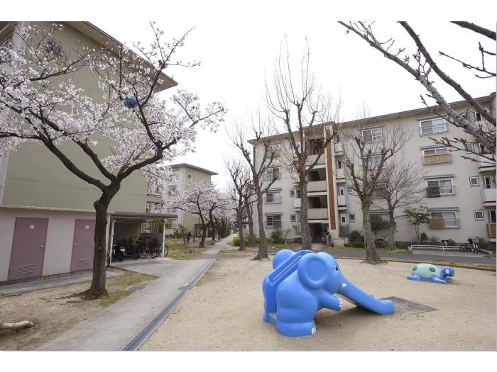 apartment 泉大津市助松団地1番・2番・3番、和泉市富秋町三丁目11番

住棟配置図