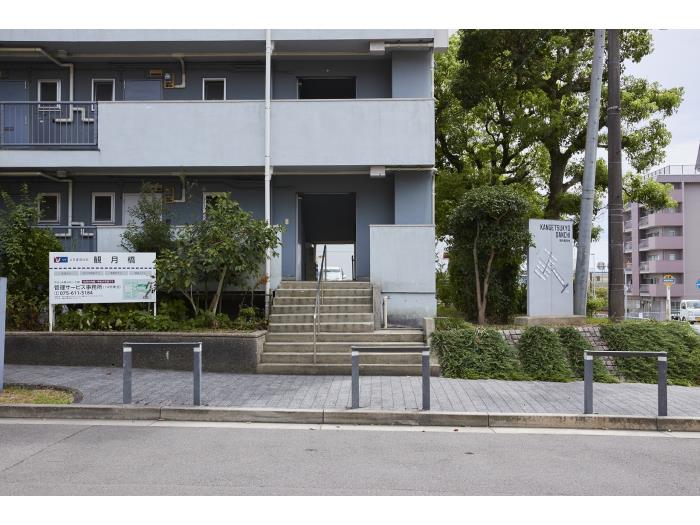 apartment 京都市伏見区桃山町泰長老176番地の1

住棟配置図