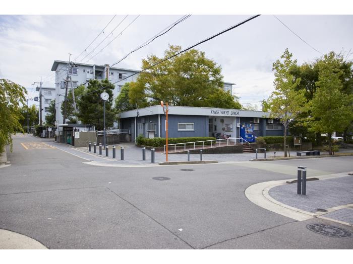 apartment 京都市伏見区桃山町泰長老176番地の1

住棟配置図