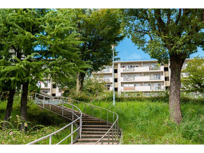 apartment 豊中市東豊中町五丁目2番

住棟配置図