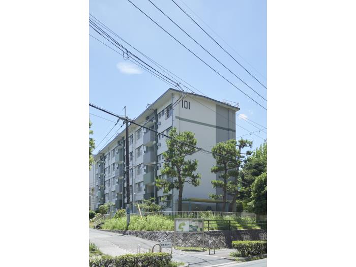 apartment 豊中市東豊中町五丁目2番

住棟配置図