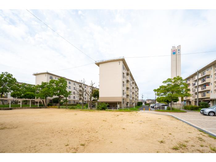 apartment 岸和田市春木泉町1番

住棟配置図