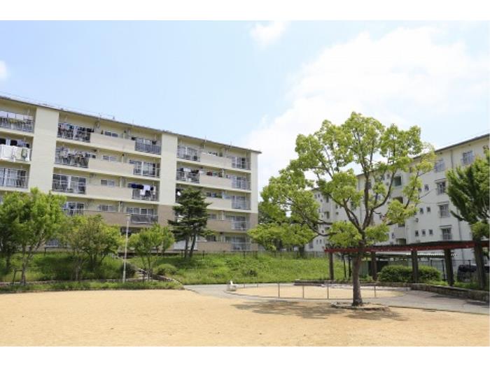 兵庫県神戸市北区にあるUR賃貸住宅 鈴蘭台第1の周辺写真 2/11