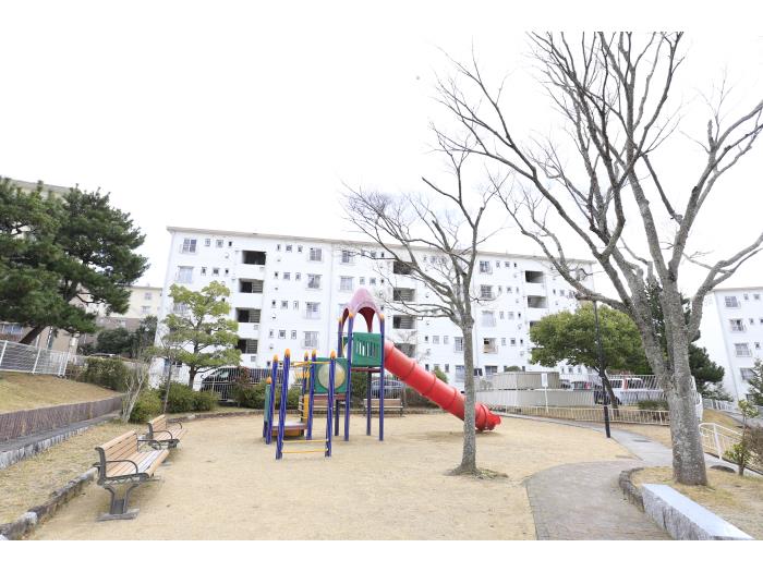 apartment （A地区）神戸市北区有野台一丁目6番、（B地区）五丁目1・3・4番、六丁目20・21番

住棟配置図