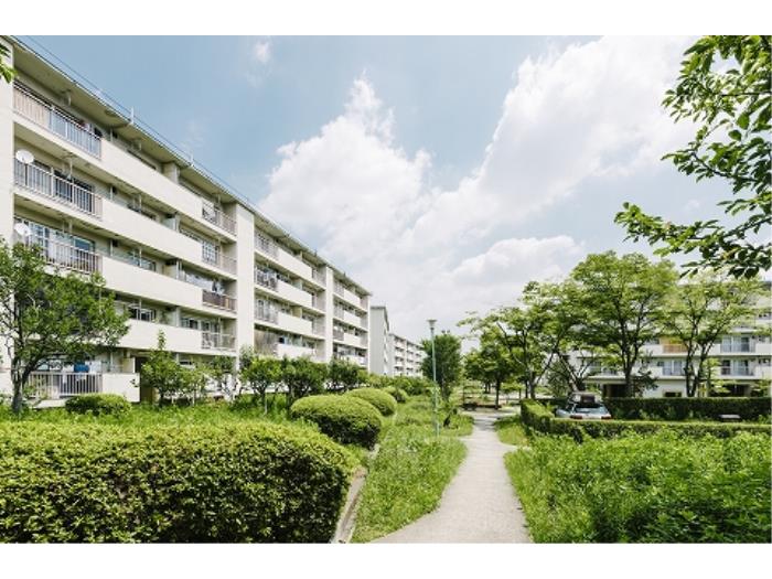 apartment 豊中市新千里東町二丁目7番

住棟配置図