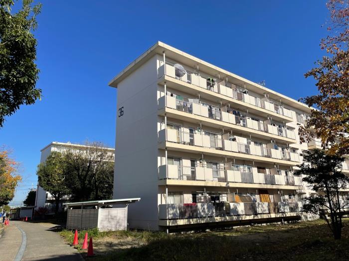apartment 久世郡久御山町林北畑、林宮ノ後

住棟配置図