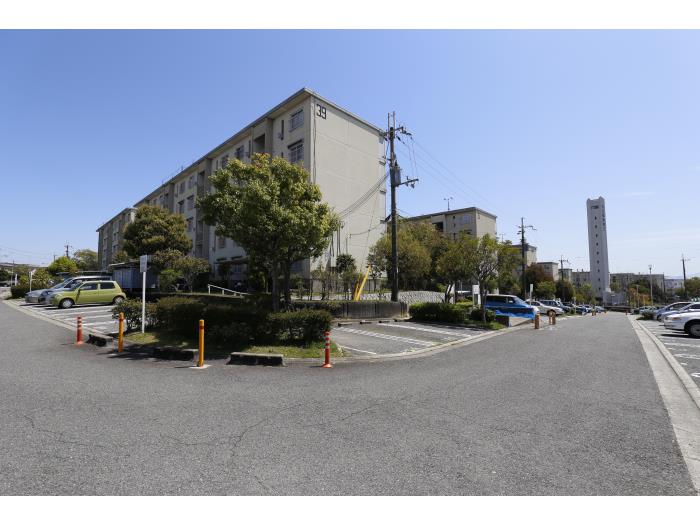 apartment 明石市大久保町高丘三丁目1番地の2

住棟配置図