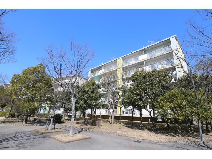 apartment 明石市大久保町高丘三丁目1番地の2

住棟配置図