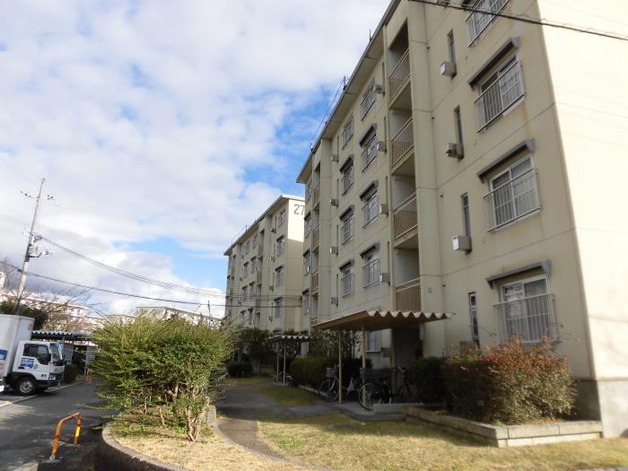 apartment 明石市大久保町高丘三丁目1番地の2

住棟配置図