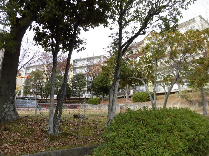 apartment 明石市大久保町高丘三丁目1番地の2

住棟配置図
