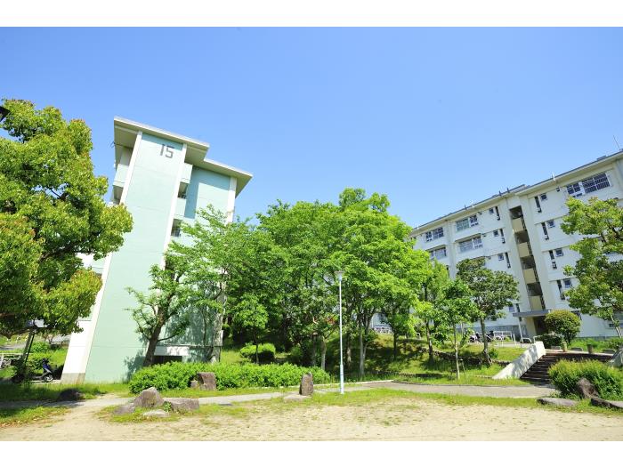 apartment 神戸市北区花山東町1～3番

住棟配置図