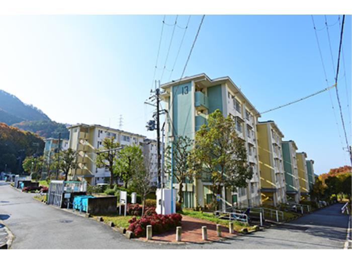 apartment 神戸市北区花山東町1～3番

住棟配置図