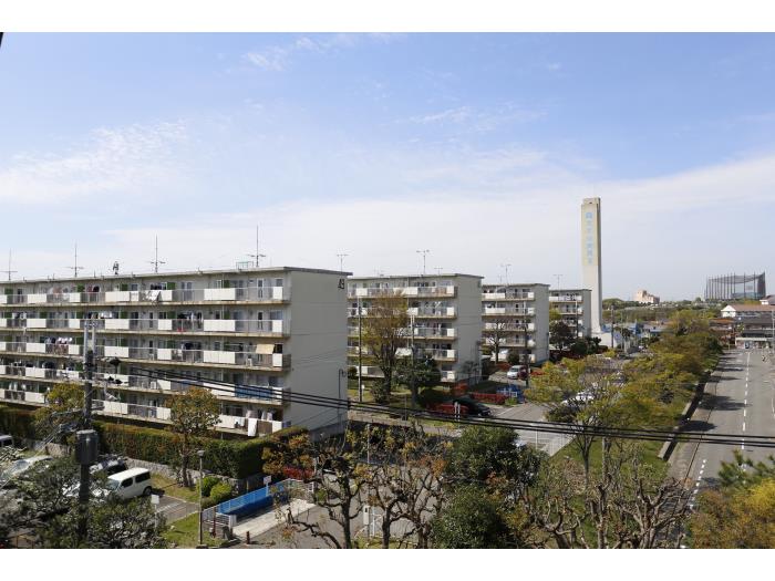 apartment 明石市大久保町高丘五丁目3番地の1、2

住棟配置図