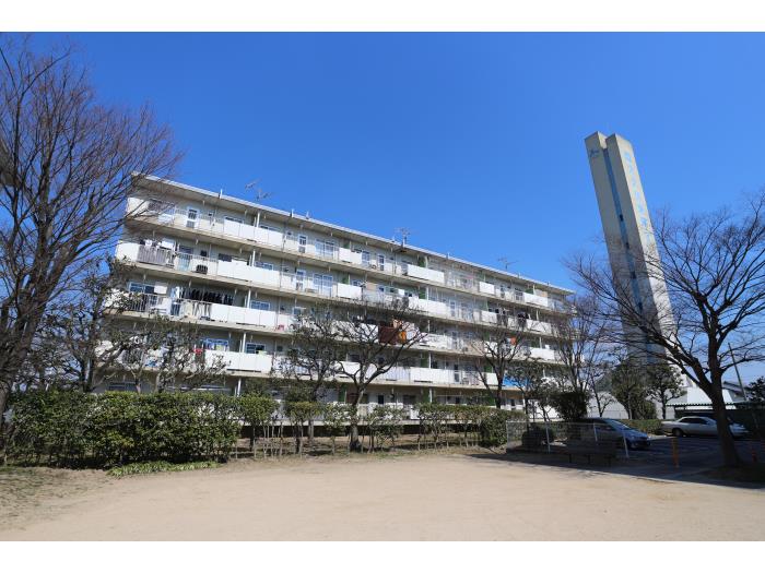 apartment 明石市大久保町高丘五丁目3番地の1、2

住棟配置図