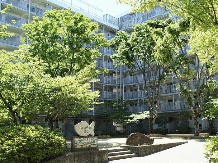 apartment 大和郡山市野垣内町2番地2、西野垣内町22番地1、高田町9番地1

住棟配置図