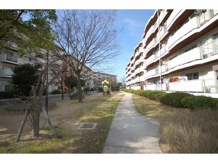 apartment 広島市西区鈴が峰町30番1号～5号

住棟配置図