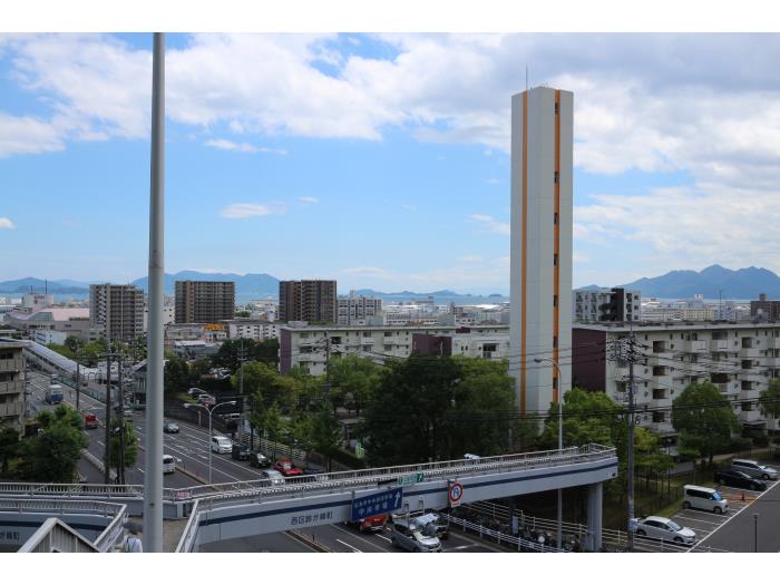 apartment 広島市西区鈴が峰町30番1号～5号

住棟配置図