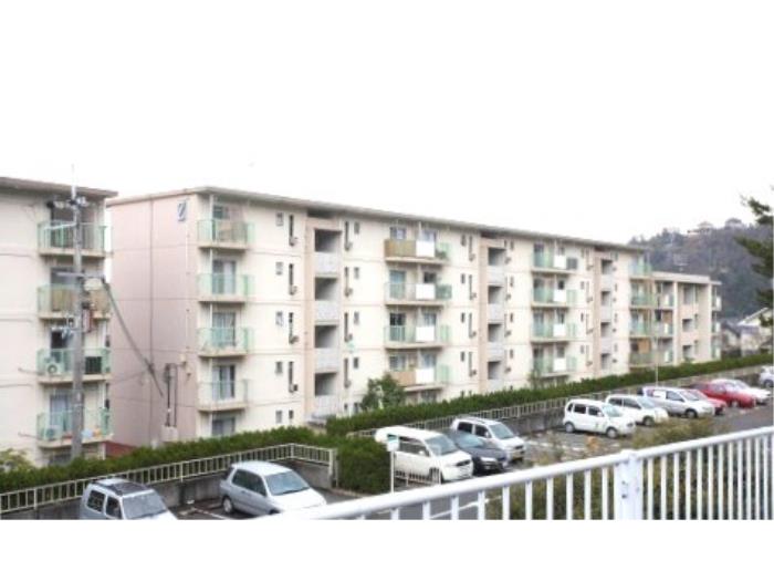 apartment 宝塚市中山五月台5丁目2番

住棟配置図