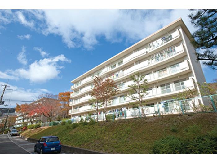 apartment 宝塚市中山五月台5丁目2番

住棟配置図