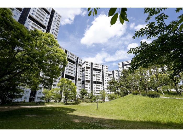 apartment 芦屋市高浜町2番、4番1～2、芦屋市若葉町5番

住棟配置図