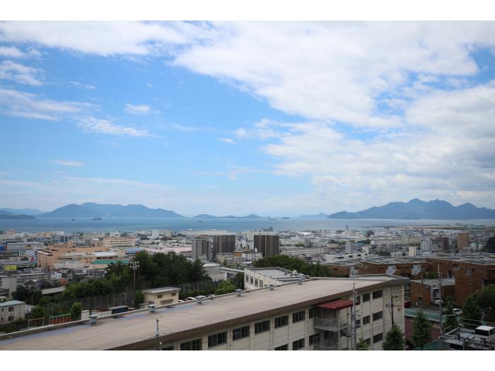 apartment 広島市西区鈴が峰町41番1号