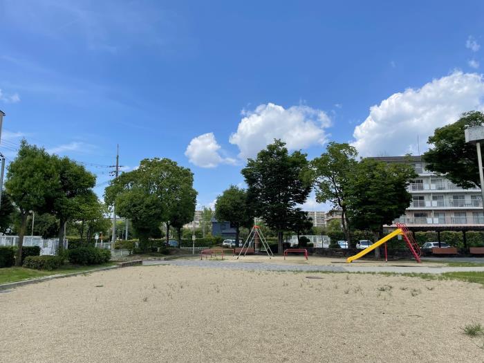 apartment 宇治市槇島町本屋敷40番地の1 他

住棟配置図